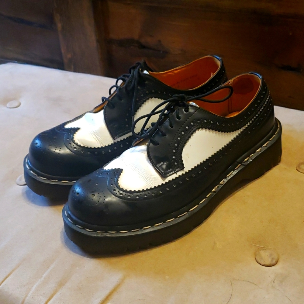 Dr Martens Airwair 3989 Bex Smooth Leather Brogue Shoes